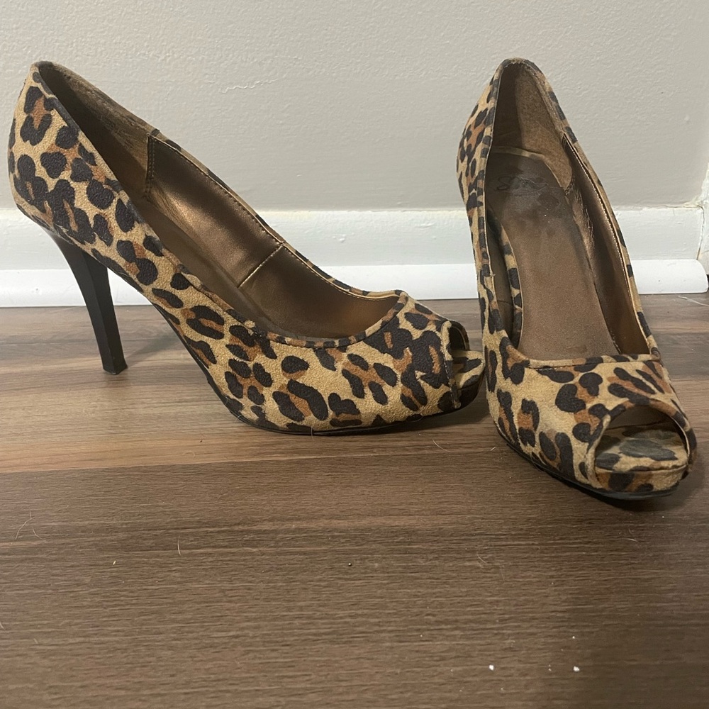 Leopard print peep toe heels
